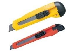 CORTADOR RETRACTIL CUERPO DE PLASTICO