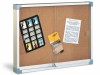 VITRINA PARA ANUNCIOS CON CORCHO Y PUERTAS DE CRISTAL